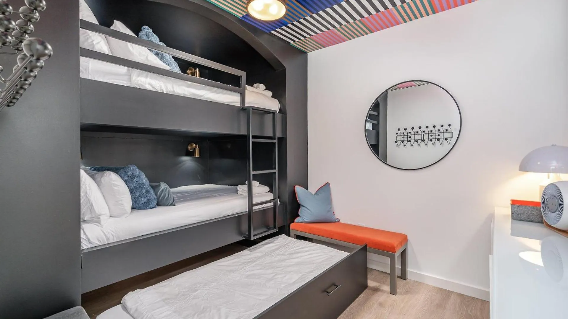 Hyve-Retro Modern-Full Gym-Walk To Broadway Villa Nashville